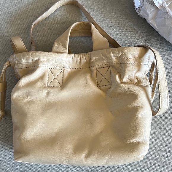 Madewell The Piazza Crossbody Bag in Buttered Scone - Picture 2 of 10